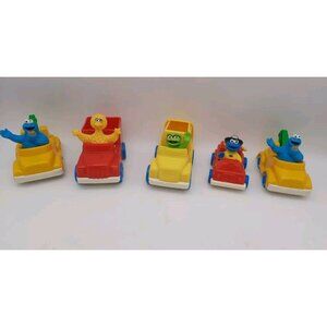 illco Sesame Street Plastic Car/Tuck Lot Oscar Big Bird Cookie